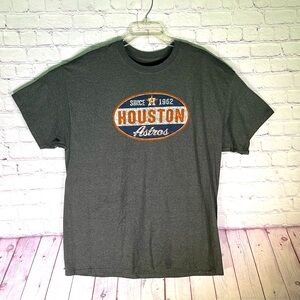MLB Houston Astros Men's Gray Graph Tee. Size: X-Large